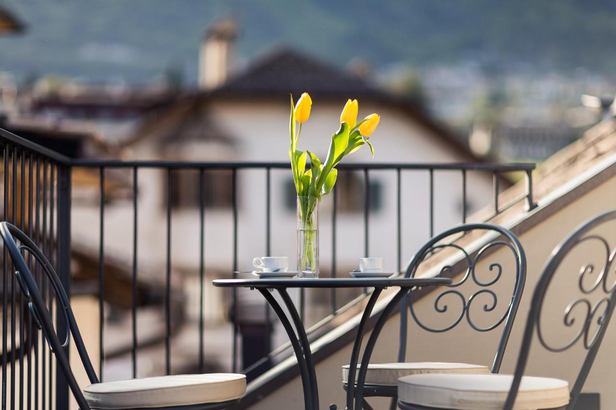Romantik Hotel Jagdhof Caldaro Exterior foto